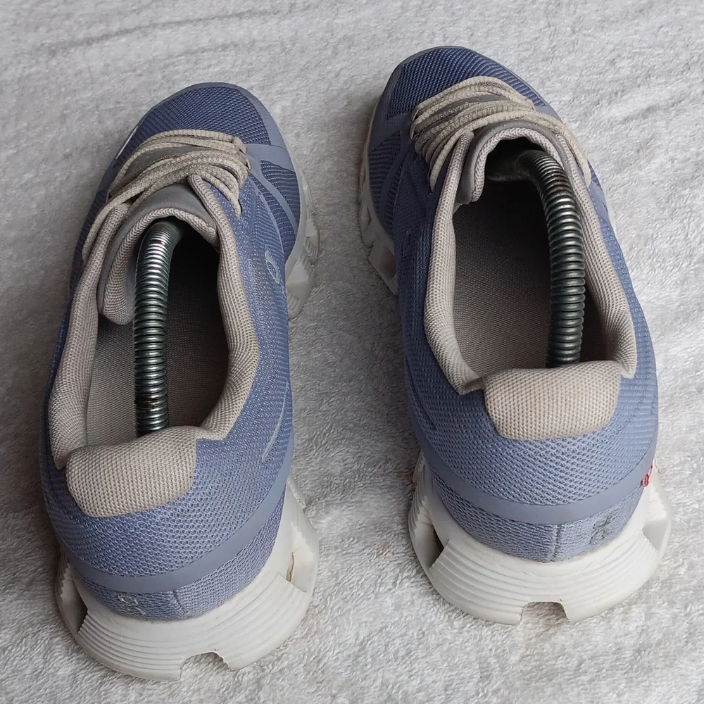 NWOT On Running Nimbus Cloud 5 - Picture 9 of 16